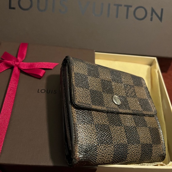 Authentic Louis Vuitton Damier ebene wallet - Picture 13 of 16